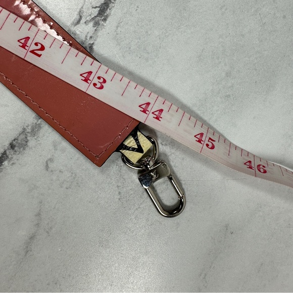Louis Vuitton Bag Strap Monogram b&w Pink patent leather shoulder bandouliere LV - Picture 7 of 10